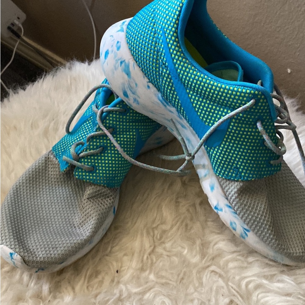 Nike Roshe run size 11 men’s